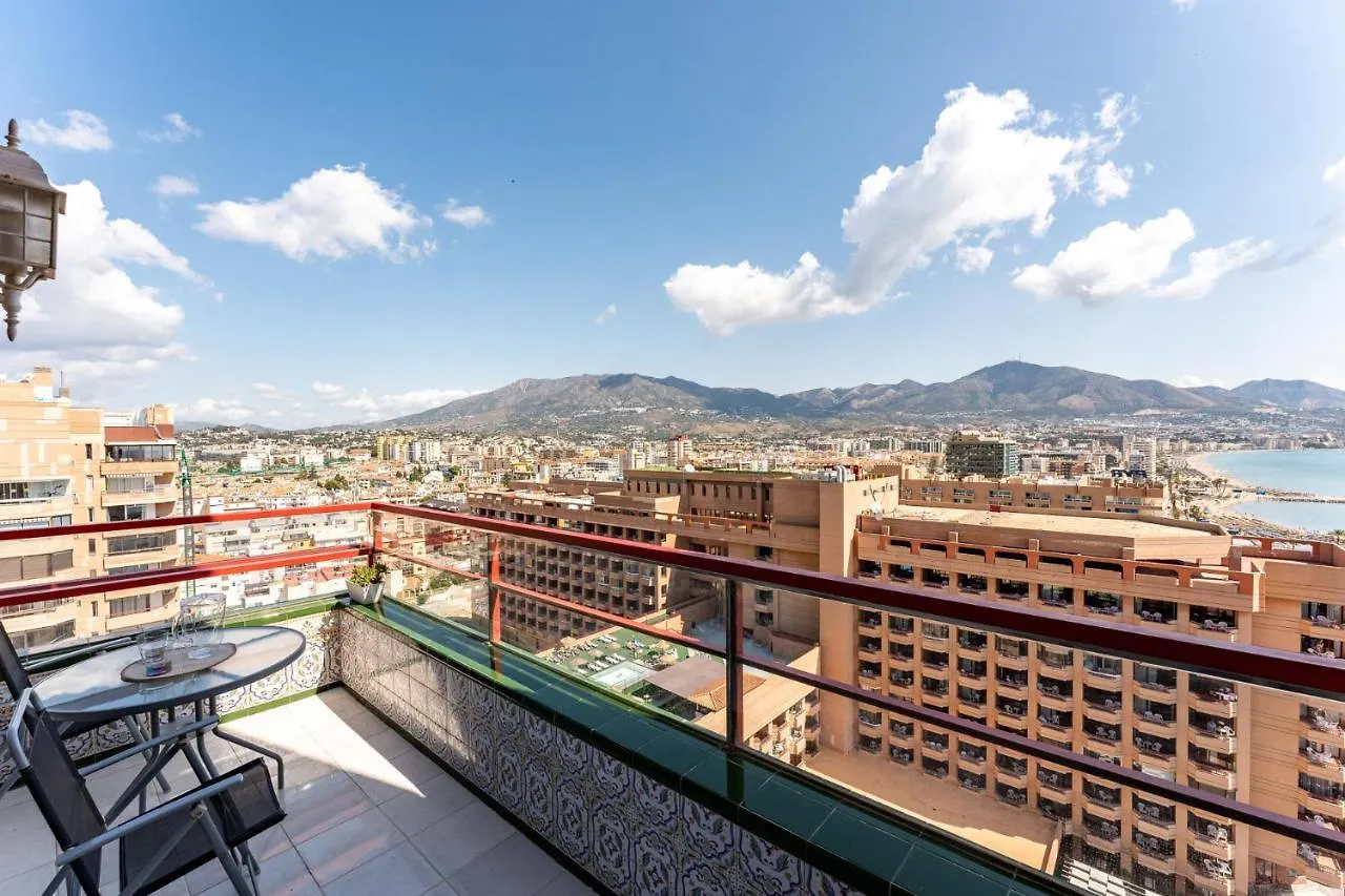 Apartment Malagasuite Skyviews Fuengirola Spain